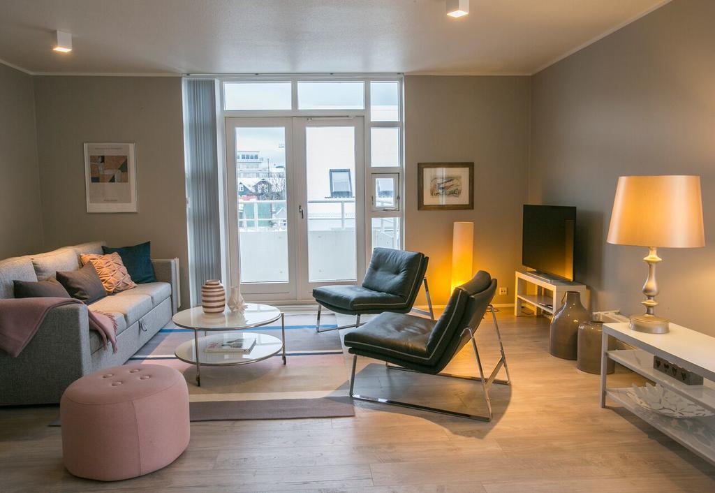 Penthouse Downtown With Free Parking Apartment Reykjavík Exterior photo