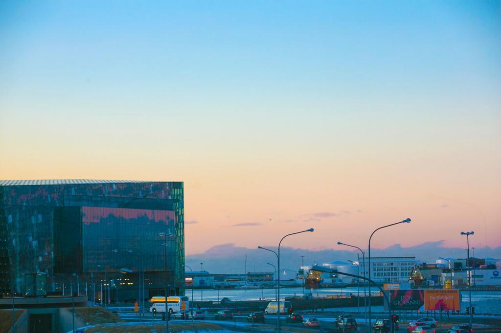 Penthouse Downtown With Free Parking Apartment Reykjavík Exterior photo
